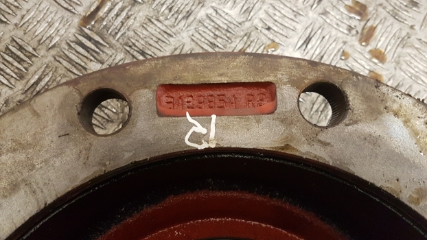 Massey Ferguson 8100 And 8200 Series Hub 3429854m2 - Cubo de roda de Trator: foto 5 Massey Ferguson 8100 And 8200 Series Hub 3429854m2 - Cubo de roda de Trator: foto 5