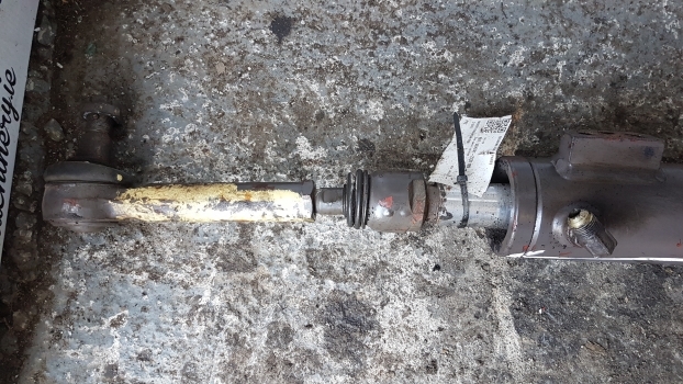 Massey Ferguson 8150, 8160 Steering Cylinder Complete 3429759m93 - Direcção de Trator: foto 2 Massey Ferguson 8150, 8160 Steering Cylinder Complete 3429759m93 - Direcção de Trator: foto 2