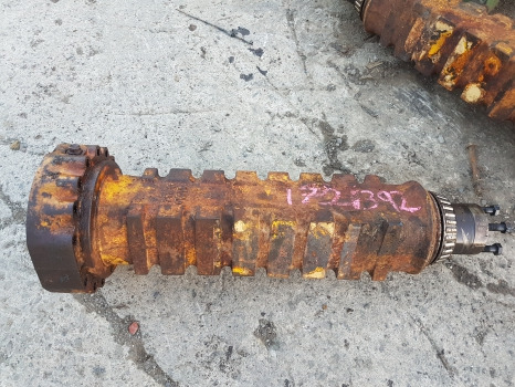 Matbro Clark-hurth 172/392, Front Axle Housing 73806050729, 738.06.050.729 - Eixo dianteiro: foto 1 Matbro Clark-hurth 172/392, Front Axle Housing 73806050729, 738.06.050.729 - Eixo dianteiro: foto 1