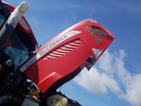 Mccormick X7.650, X7.650 Bonnet 6517478j98, 6519668m94 - Capô de Trator: foto 3 Mccormick X7.650, X7.650 Bonnet 6517478j98, 6519668m94 - Capô de Trator: foto 3