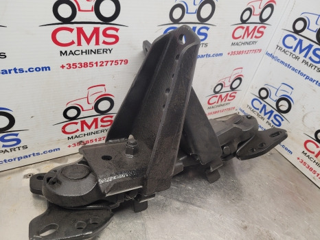 New Holland Case T6, T7, T6000, Maxxum Front Mudguard Hub Kit 87651033, 87651032 - Para-lama: foto 3 New Holland Case T6, T7, T6000, Maxxum Front Mudguard Hub Kit 87651033, 87651032 - Para-lama: foto 3