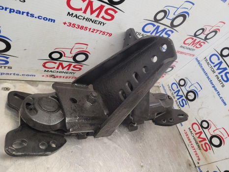 New Holland Case T6, T7, T6000, Maxxum Front Mudguard Hub Kit 87651033, 87651032 - Para-lama: foto 4 New Holland Case T6, T7, T6000, Maxxum Front Mudguard Hub Kit 87651033, 87651032 - Para-lama: foto 4