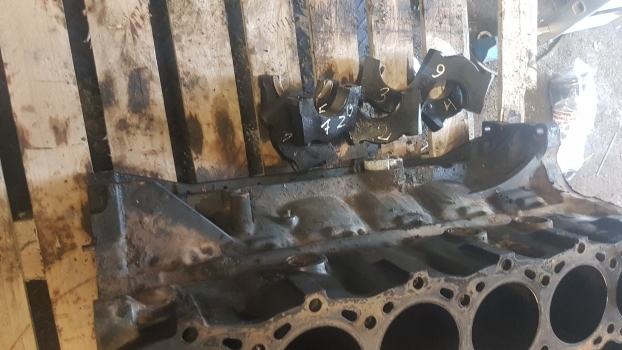 New Holland Case Tm, Mxm 120, 130  Cylinder Block 87802648, 84215970, 87802526 - Bloco do motor de Trator: foto 4 New Holland Case Tm, Mxm 120, 130  Cylinder Block 87802648, 84215970, 87802526 - Bloco do motor de Trator: foto 4