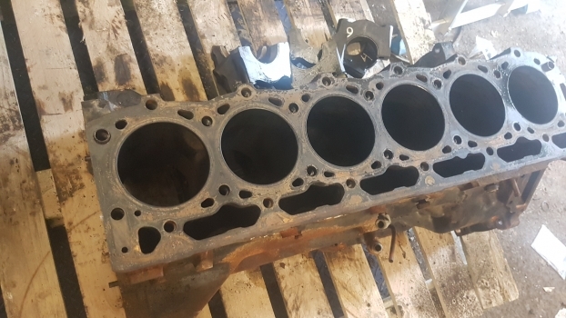 New Holland Case Tm, Mxm 120, 130  Cylinder Block 87802648, 84215970, 87802526 - Bloco do motor de Trator: foto 3 New Holland Case Tm, Mxm 120, 130  Cylinder Block 87802648, 84215970, 87802526 - Bloco do motor de Trator: foto 3