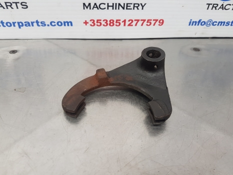 New Holland Fiat Ford 70-90, 30,35 L95, 60-66, 55-66 Transmission Fork 5129822 - Transmissão: foto 1 New Holland Fiat Ford 70-90, 30,35 L95, 60-66, 55-66 Transmission Fork 5129822 - Transmissão: foto 1