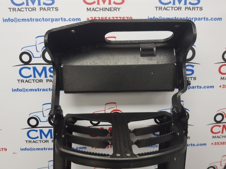 New Holland T5.100, 110, 120 Foot Step Lhs Complete 47655756, 47692166 - Estribo: foto 4 New Holland T5.100, 110, 120 Foot Step Lhs Complete 47655756, 47692166 - Estribo: foto 4