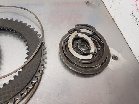 New Holland T5.95, T4, T5, Tl Transmission Clutch Disc Kit 87534848, 87547943 - Disco de embreagem de Trator: foto 3 New Holland T5.95, T4, T5, Tl Transmission Clutch Disc Kit 87534848, 87547943 - Disco de embreagem de Trator: foto 3