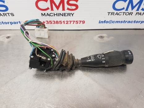 New Holland T5.95, T5.115, T5.105 Windshiel Wiper, Light Switch 84488625 - Sistema elétrico de Trator: foto 2 New Holland T5.95, T5.115, T5.105 Windshiel Wiper, Light Switch 84488625 - Sistema elétrico de Trator: foto 2
