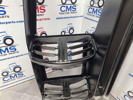 New Holland T6.145, T6, Case Maxxum, Cab Footstep, Step Lhs 47996639 - Estribo: foto 3 New Holland T6.145, T6, Case Maxxum, Cab Footstep, Step Lhs 47996639 - Estribo: foto 3