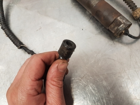 New Holland T6.145, Tsa, T6000, T4, T5s T6.180 Draft Sensor 82034162, 87661284 - Sensor de Trator: foto 2 New Holland T6.145, Tsa, T6000, T4, T5s T6.180 Draft Sensor 82034162, 87661284 - Sensor de Trator: foto 2