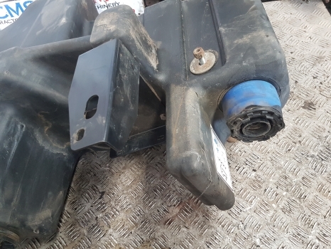 New Holland T7.200 Adblue Tank 84260592 - Tanque para AdBlue de Trator: foto 5 New Holland T7.200 Adblue Tank 84260592 - Tanque para AdBlue de Trator: foto 5