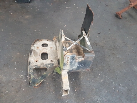 New Holland T7.200, T7.170, T7.185 Battery Box 84402058, 84402062 - Bateria automotiva de Trator: foto 3 New Holland T7.200, T7.170, T7.185 Battery Box 84402058, 84402062 - Bateria automotiva de Trator: foto 3
