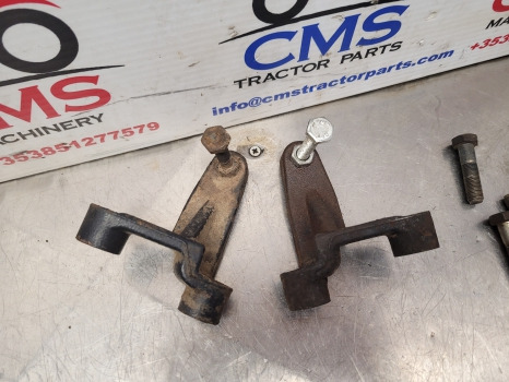 New Holland T7.260, T7040, Case Puma Lwb Front Mudguard Limiter Kit 87475467 - Para-lama: foto 3 New Holland T7.260, T7040, Case Puma Lwb Front Mudguard Limiter Kit 87475467 - Para-lama: foto 3