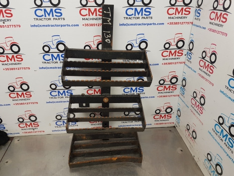 New Holland Tm, 60, Mxm, Fiat M Series, Foot Step Lhs 82009071, 82007892 - Estribo de Máquina agrícola: foto 1 New Holland Tm, 60, Mxm, Fiat M Series, Foot Step Lhs 82009071, 82007892 - Estribo de Máquina agrícola: foto 1