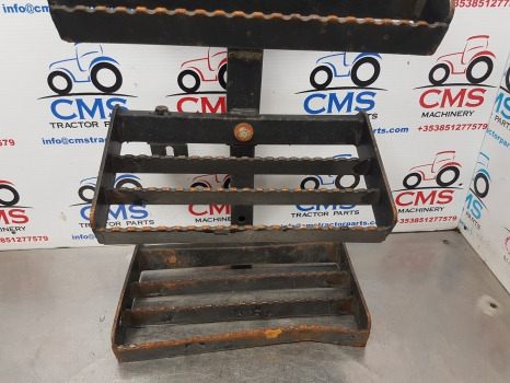 New Holland Tm, 60, Mxm, Fiat M Series, Foot Step Lhs 82009071, 82007892 - Estribo de Máquina agrícola: foto 2 New Holland Tm, 60, Mxm, Fiat M Series, Foot Step Lhs 82009071, 82007892 - Estribo de Máquina agrícola: foto 2