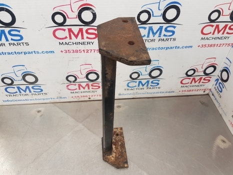 New Holland Tm150, 115, 125, 135, 165 Battery Support Column Rhs 82017454 - Bateria automotiva de Trator: foto 2 New Holland Tm150, 115, 125, 135, 165 Battery Support Column Rhs 82017454 - Bateria automotiva de Trator: foto 2