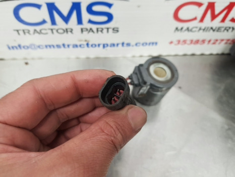 New Holland Tm150, Tm165, Tm115, Tm135 Solenoid Valve 82024727 - Sensor: foto 3 New Holland Tm150, Tm165, Tm115, Tm135 Solenoid Valve 82024727 - Sensor: foto 3