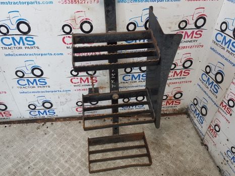 New Holland Tm175, 190, Case Mxm175, 190, Foot Step Assy Lhs 82025821, 82023432 - Estribo de Máquina agrícola: foto 2 New Holland Tm175, 190, Case Mxm175, 190, Foot Step Assy Lhs 82025821, 82023432 - Estribo de Máquina agrícola: foto 2
