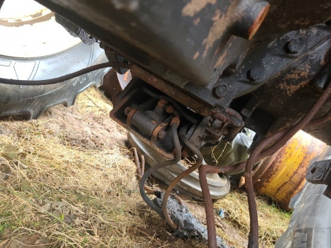 Valtra S230, S240, S260, S280 Pick Up Hitch Complete V34752610 - Peça de reposição de Máquina agrícola: foto 4 Valtra S230, S240, S260, S280 Pick Up Hitch Complete V34752610 - Peça de reposição de Máquina agrícola: foto 4