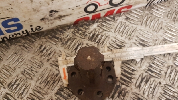 Same Rubin 120, Iron, Silver, Rubin, Titan Pto Shaft 6 Splines 0.167.3660.0/30 - Transmissão de Trator: foto 2 Same Rubin 120, Iron, Silver, Rubin, Titan Pto Shaft 6 Splines 0.167.3660.0/30 - Transmissão de Trator: foto 2