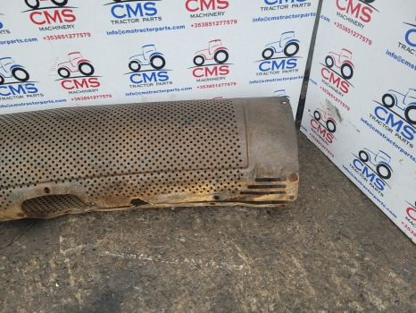Valtra S374, S353, S294, S324 Massey Ferguson 8732 Exhaust Pipe Heat Shield Parts 4388804m2 - Silenciador/ Sistema de escape: foto 3 Valtra S374, S353, S294, S324 Massey Ferguson 8732 Exhaust Pipe Heat Shield Parts 4388804m2 - Silenciador/ Sistema de escape: foto 3