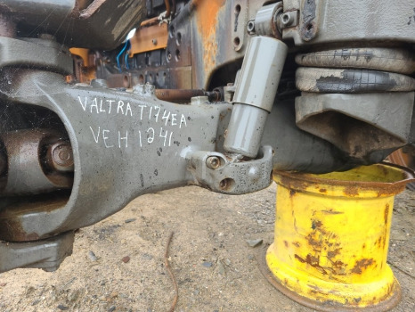 Valtra T174ea Dana Spicer 740/560 Front Axle Housing Rhs 755.01.059.61, 755.01.759.01 - Eixo dianteiro de Máquina agrícola: foto 1 Valtra T174ea Dana Spicer 740/560 Front Axle Housing Rhs 755.01.059.61, 755.01.759.01 - Eixo dianteiro de Máquina agrícola: foto 1