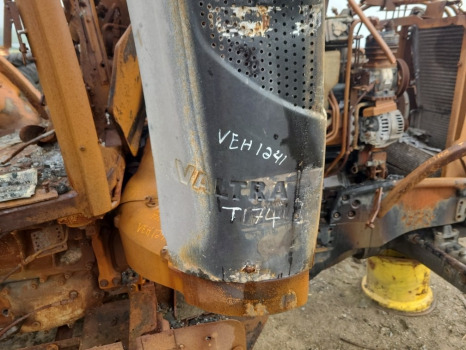 Valtra T174ea Engine Exhaust Stack Pipe Acv016170c, Acv0199870 - Motor e peças de Máquina agrícola: foto 5 Valtra T174ea Engine Exhaust Stack Pipe Acv016170c, Acv0199870 - Motor e peças de Máquina agrícola: foto 5