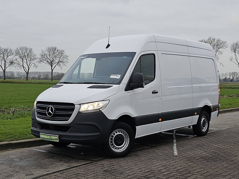 Mercedes-Benz Sprinter 311 CDI 37 AUT. L2H2 - Furgão compacto: foto 2 Mercedes-Benz Sprinter 311 CDI 37 AUT. L2H2 - Furgão compacto: foto 2