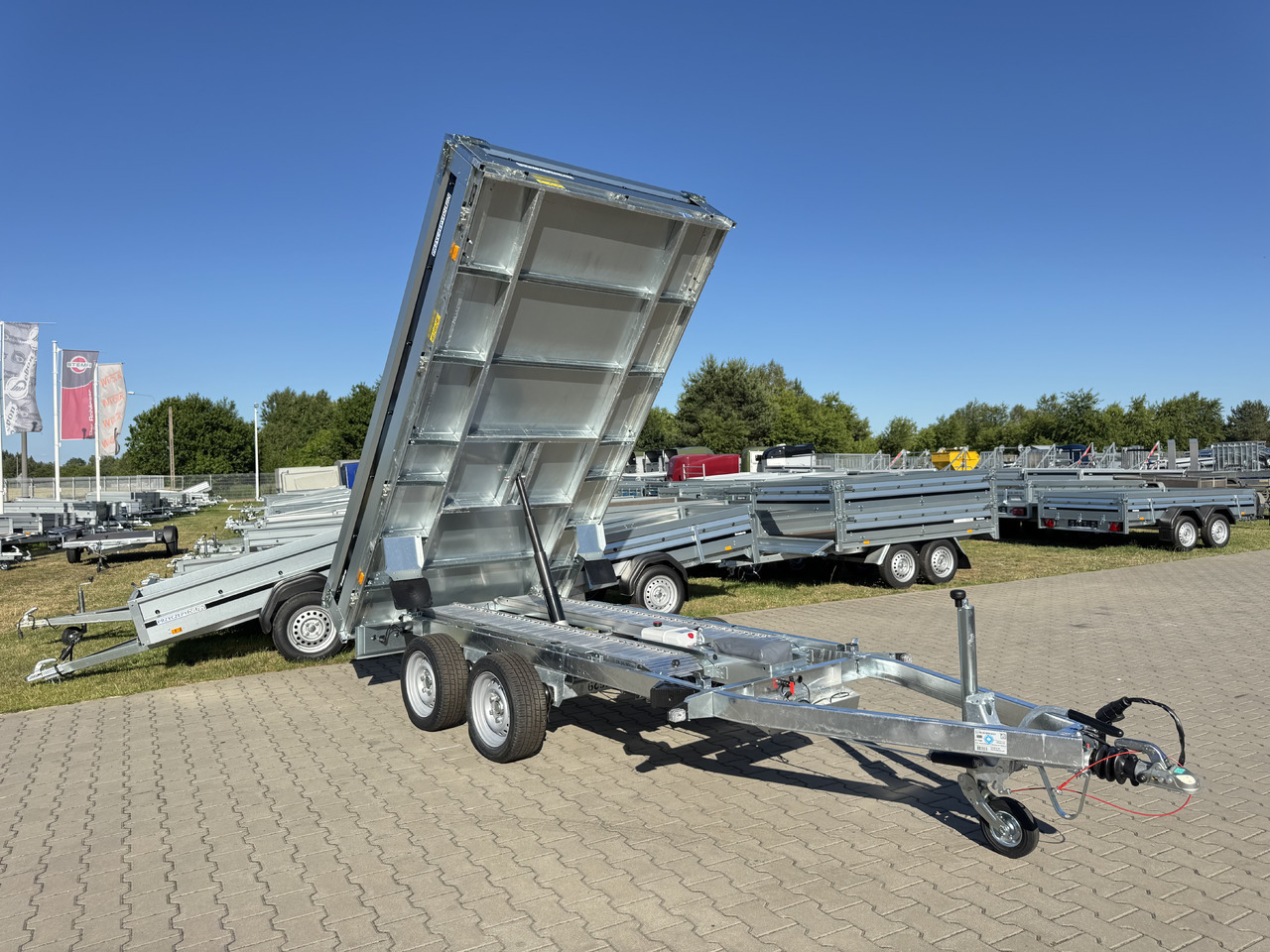 Reboque basculante nuevo BRENDERUP BT4310STB2700 + najazdy ALU | 308 x 168 cm | 2700kg: foto 10