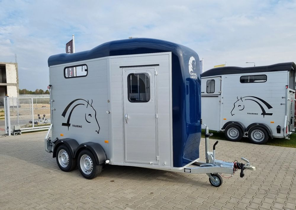 CHEVAL LIBERTÉ Touring Country + siodlarnia | przyczepa dla dwóch koni z rampą z przodu | 2000 kg DMC - Reboque para cavalos: foto 3 CHEVAL LIBERTÉ Touring Country + siodlarnia | przyczepa dla dwóch koni z rampą z przodu | 2000 kg DMC - Reboque para cavalos: foto 3