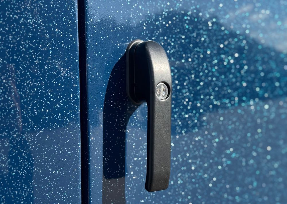 HUMBAUR Pegasus 2400 | siodlarnia, DMC 2400kg, przyczepa do przewozu 2 koni - Reboque para cavalos: foto 5 HUMBAUR Pegasus 2400 | siodlarnia, DMC 2400kg, przyczepa do przewozu 2 koni - Reboque para cavalos: foto 5