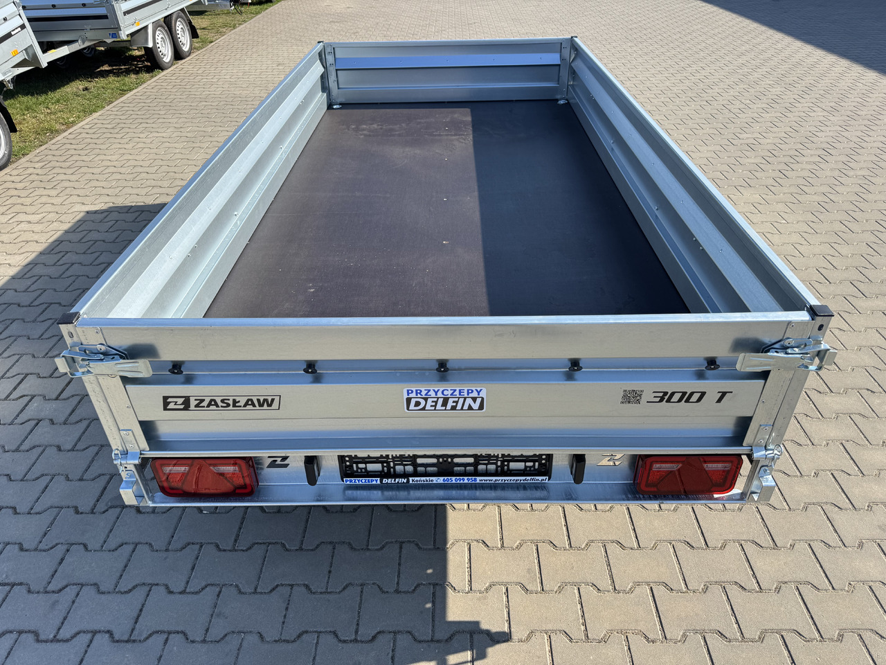 ZASŁAW 300T - przyczepa skrzyniowa 2 osie / 750kg - Reboque para carros: foto 5 ZASŁAW 300T - przyczepa skrzyniowa 2 osie / 750kg - Reboque para carros: foto 5