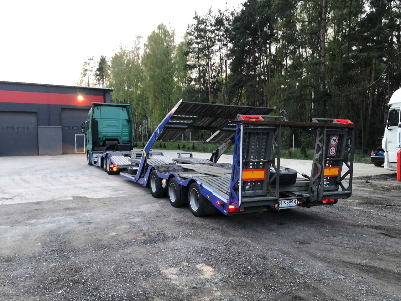 MAN TGA 26.440, Euro 5, FVG Autotransporter Autolaweta zestaw 6 osi - Caminhão transporte de veículos: foto 4 MAN TGA 26.440, Euro 5, FVG Autotransporter Autolaweta zestaw 6 osi - Caminhão transporte de veículos: foto 4