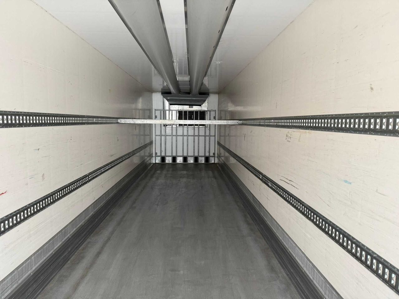 Сhłodnia CHEREAU ,THERMO KING SLXi 300 , SAF, 2017 rok, 6146 mtg !!! - Máquina de outro: foto 5 Сhłodnia CHEREAU ,THERMO KING SLXi 300 , SAF, 2017 rok, 6146 mtg !!! - Máquina de outro: foto 5