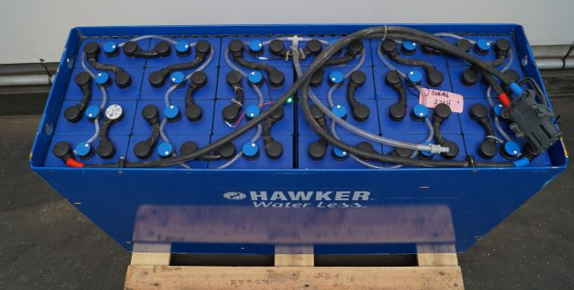Hawker unknown | Battery 48V775Ah 48 5 PZMM775 Year 2023 weight 1132 kg sn. 8087 - Bateria automotiva de Equipamento de movimentação: foto 3 Hawker unknown | Battery 48V775Ah 48 5 PZMM775 Year 2023 weight 1132 kg sn. 8087 - Bateria automotiva de Equipamento de movimentação: foto 3