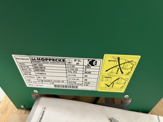 Hoppecke 8361039 | Trak Basic 24V25A sn. 53213918 Year 2009 80A Rema battery con Trak Basic 24V25A sn. 53213918 Year 2009 80A Rema battery connector - Bateria automotiva de Equipamento de movimentação: foto 2 Hoppecke 8361039 | Trak Basic 24V25A sn. 53213918 Year 2009 80A Rema battery con Trak Basic 24V25A sn. 53213918 Year 2009 80A Rema battery connector - Bateria automotiva de Equipamento de movimentação: foto 2