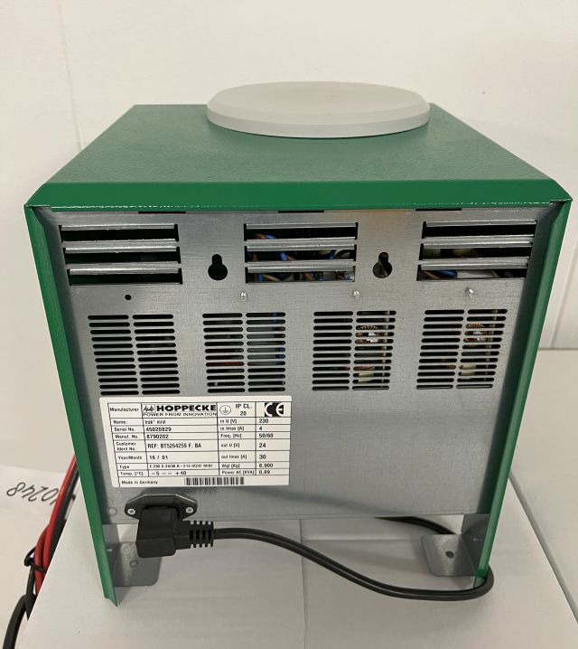 Hoppecke 8790202 | Trak mini 24V30A 230v Year 2016 sn. 45020829 80A Rema battery Trak mini 24V30A 230v Year 2016 sn. 45020829 80A Rema battery connector - Bateria automotiva de Equipamento de movimentação: foto 2 Hoppecke 8790202 | Trak mini 24V30A 230v Year 2016 sn. 45020829 80A Rema battery Trak mini 24V30A 230v Year 2016 sn. 45020829 80A Rema battery connector - Bateria automotiva de Equipamento de movimentação: foto 2