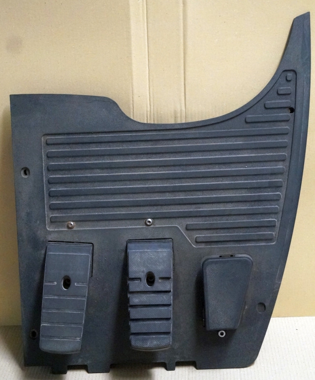 Jungheinrich 51189782 | Vloerplaat Floorplate ETV from Year 2011 Driving pedal 5 Vloerplaat Floorplate ETV from Year 2011 Driving pedal 51443197 Brake pedal 51198398 Kill switch 51188550 kabel 51178968 - Estrutura/ Châssis de Equipamento de movimentação: foto 1 Jungheinrich 51189782 | Vloerplaat Floorplate ETV from Year 2011 Driving pedal 5 Vloerplaat Floorplate ETV from Year 2011 Driving pedal 51443197 Brake pedal 51198398 Kill switch 51188550 kabel 51178968 - Estrutura/ Châssis de Equipamento de movimentação: foto 1