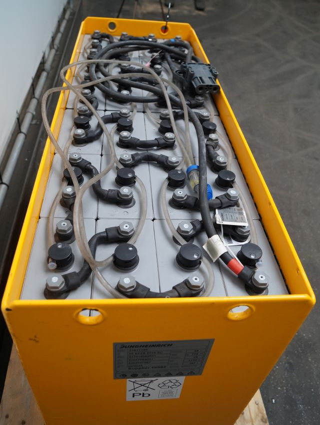 Jungheinrich unknown | Battery 48V775Ah 05-EPZS775SC Year 2024 weight 1135 kg sn - Bateria automotiva de Equipamento de movimentação: foto 2 Jungheinrich unknown | Battery 48V775Ah 05-EPZS775SC Year 2024 weight 1135 kg sn - Bateria automotiva de Equipamento de movimentação: foto 2