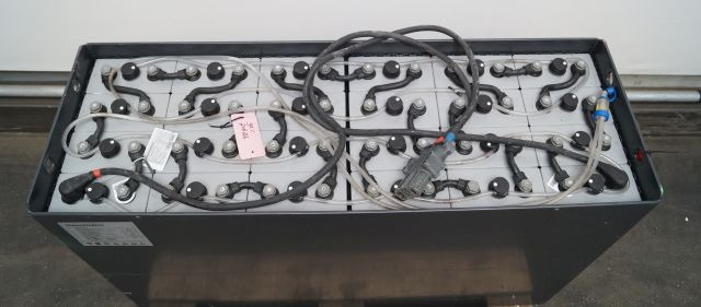 Jungheinrich unknown | Battery 48V775Ah 05-EPZS775SL Year 2022 weight 1141 kg sn - Bateria automotiva de Equipamento de movimentação: foto 3 Jungheinrich unknown | Battery 48V775Ah 05-EPZS775SL Year 2022 weight 1141 kg sn - Bateria automotiva de Equipamento de movimentação: foto 3