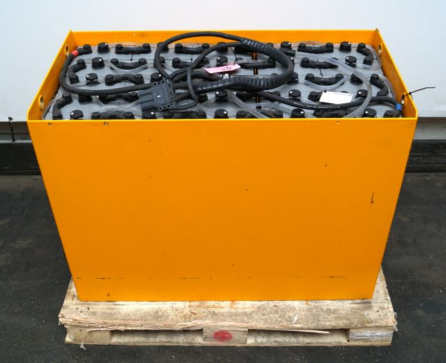 Jungheinrich unknown | Battery 48V775Ah 48 5PZS775 Year 2022 weight 1119 kg sn. - Bateria automotiva de Equipamento de movimentação: foto 1 Jungheinrich unknown | Battery 48V775Ah 48 5PZS775 Year 2022 weight 1119 kg sn. - Bateria automotiva de Equipamento de movimentação: foto 1