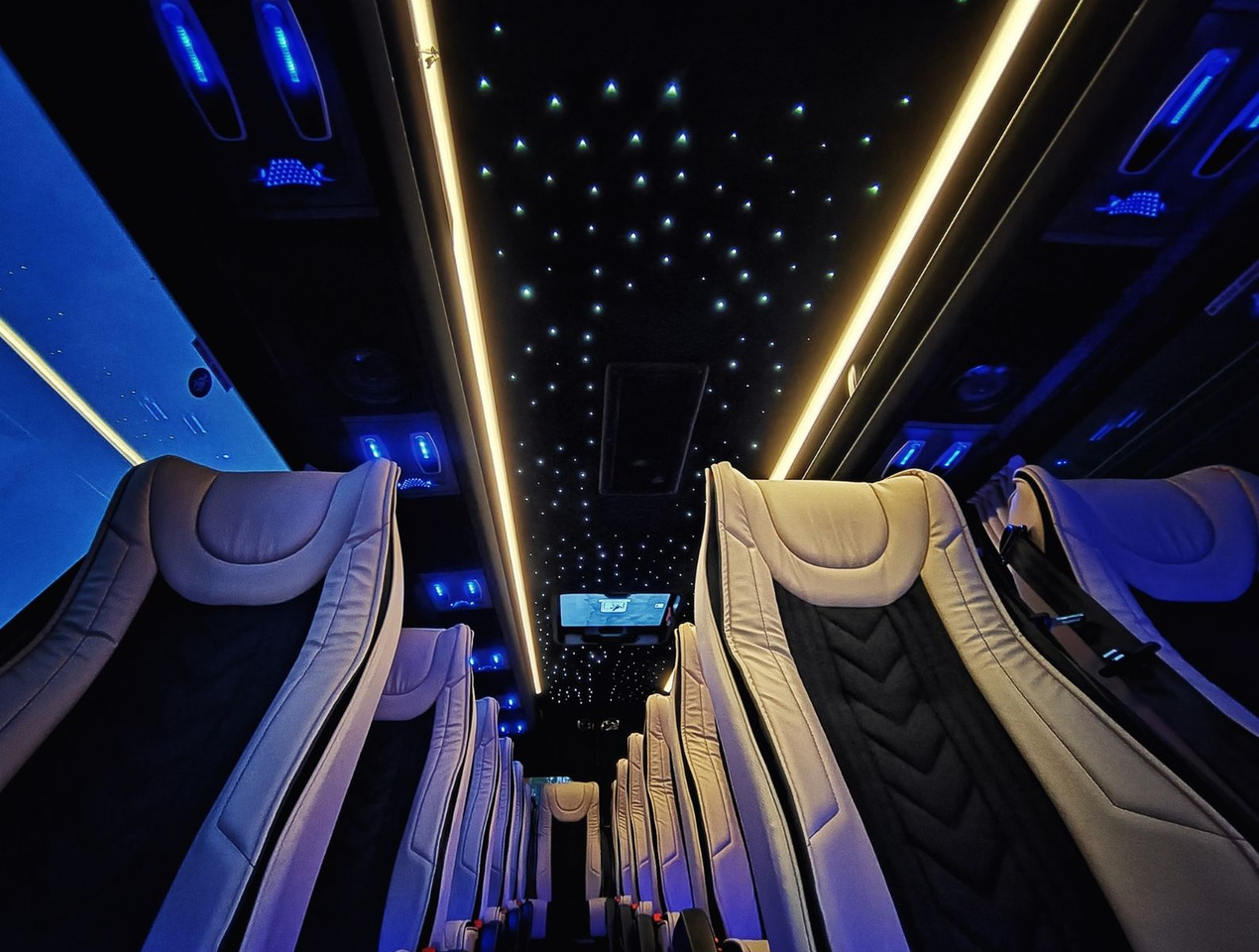 Mercedes-Benz Sprinter 519 XL /19+1+1/Luxury Bus /Coming Soon! Mercedes-Benz Sprinter 519 XL /19+1+1/Luxury /Panorama Windows - Micro-ônibus, Furgão de passageiros: foto 1 Mercedes-Benz Sprinter 519 XL /19+1+1/Luxury Bus /Coming Soon! Mercedes-Benz Sprinter 519 XL /19+1+1/Luxury /Panorama Windows - Micro-ônibus, Furgão de passageiros: foto 1