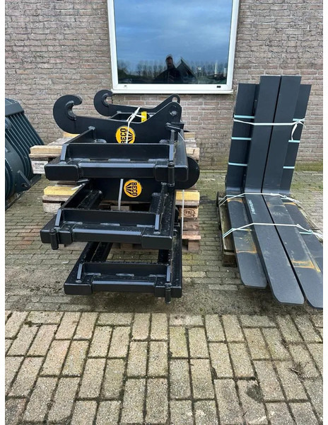 Diversen Volvo Palletvorken - Carregadeira de rodas: foto 1 Diversen Volvo Palletvorken - Carregadeira de rodas: foto 1