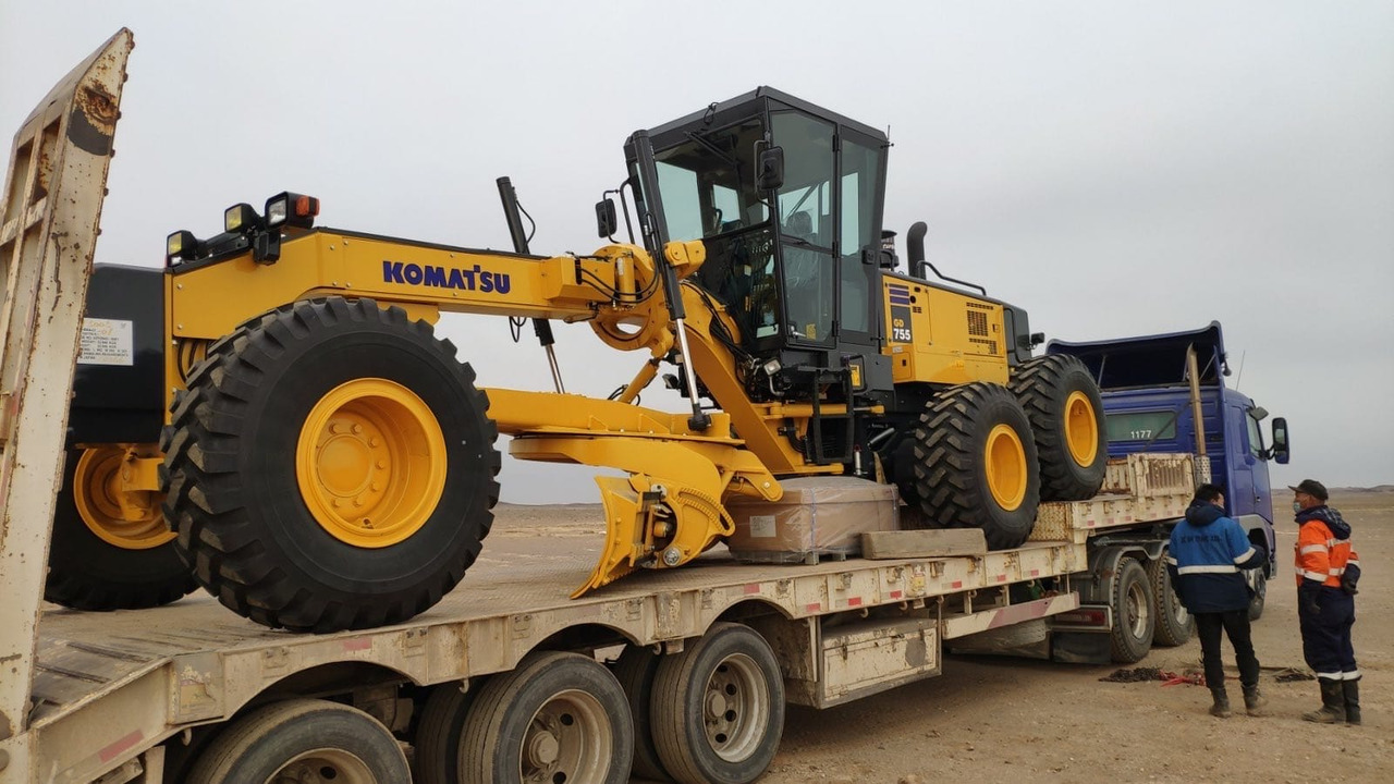 Komatsu GD755-5R - Motoniveladora: foto 1 Komatsu GD755-5R - Motoniveladora: foto 1