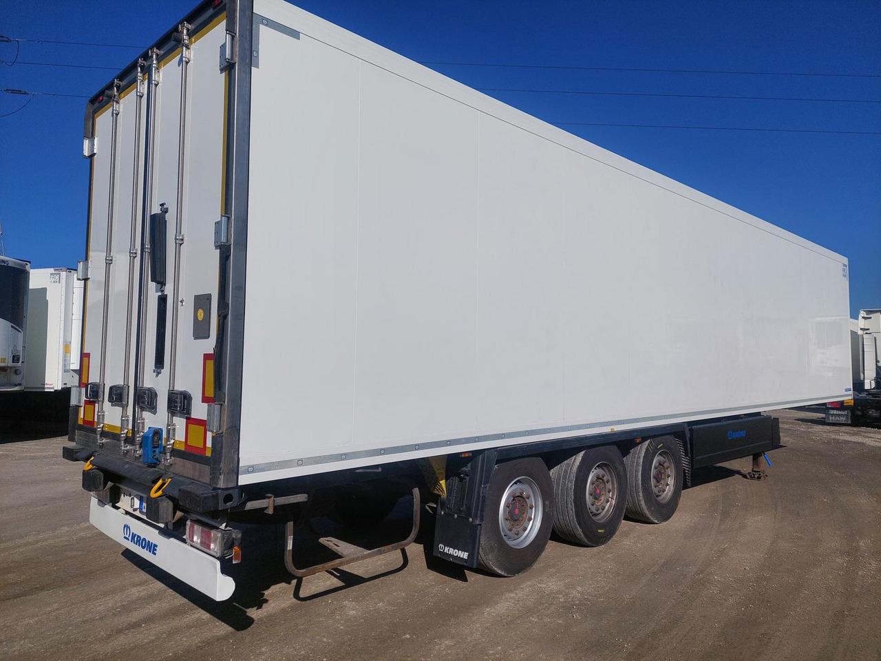 Krone SDR Double Deck Cool Liner FP45 ThermoKing SLXi 300 Lifting Axle - Semireboque frigorífico: foto 4 Krone SDR Double Deck Cool Liner FP45 ThermoKing SLXi 300 Lifting Axle - Semireboque frigorífico: foto 4