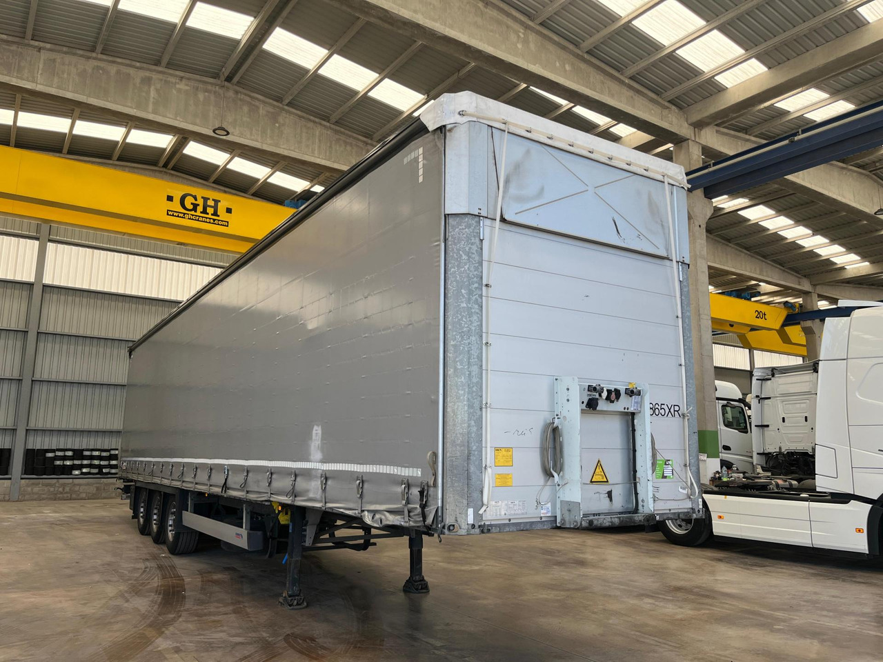 Schmitz Cargobull SCS24/L Varios - Semi-reboque de lona: foto 1 Schmitz Cargobull SCS24/L Varios - Semi-reboque de lona: foto 1