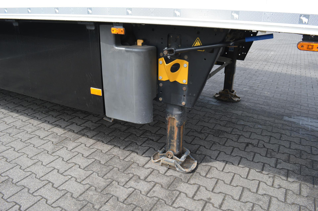 Schmitz Cargobull SKO FP 45 ThermoKing SLXi 300 - Semireboque frigorífico: foto 4 Schmitz Cargobull SKO FP 45 ThermoKing SLXi 300 - Semireboque frigorífico: foto 4