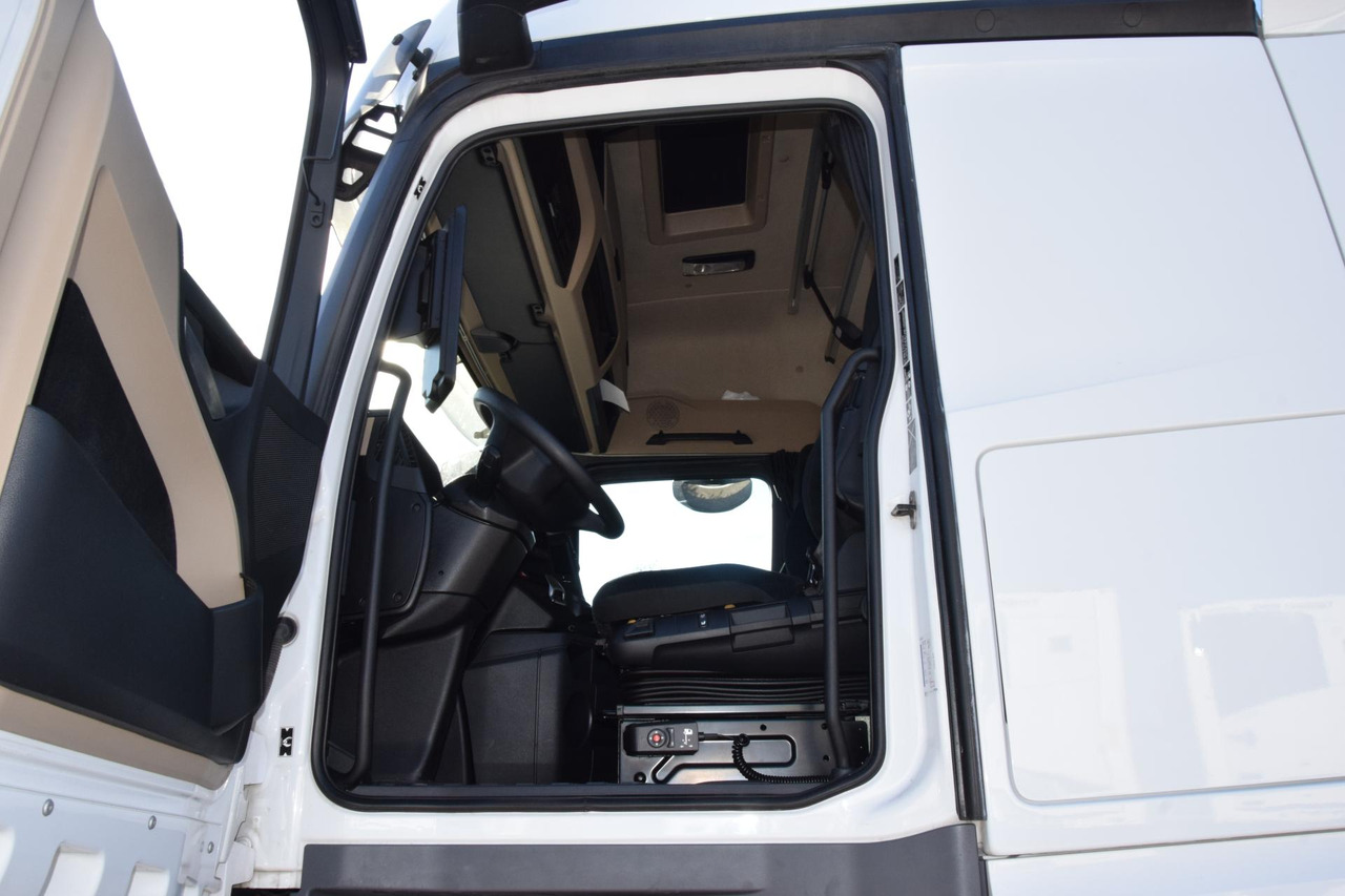 Tractor Mercedes-Benz Actros 5 1845 BigSpace: foto 8
