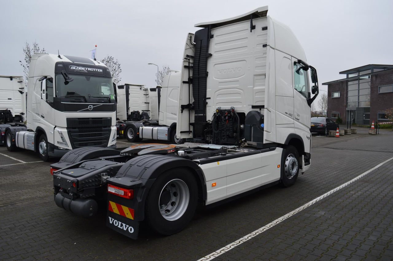 Volvo FH 460 Globetrotter XL i-Save I-ParkCool - Tractor: foto 4 Volvo FH 460 Globetrotter XL i-Save I-ParkCool - Tractor: foto 4