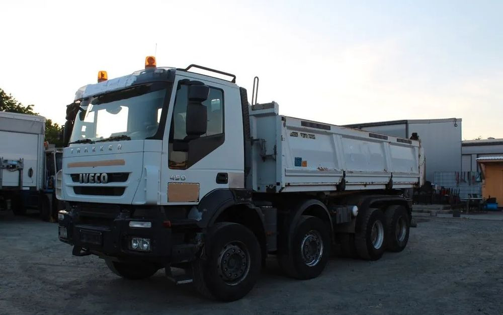 Iveco Trakker 450 |8x4 | Wywrotka trójstronna Meiller Bordmatik | Euro 5 | - Caminhão basculante: foto 1 Iveco Trakker 450 |8x4 | Wywrotka trójstronna Meiller Bordmatik | Euro 5 | - Caminhão basculante: foto 1